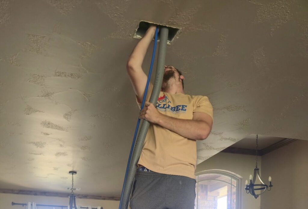 Join-the-Ellibee-AC-Team